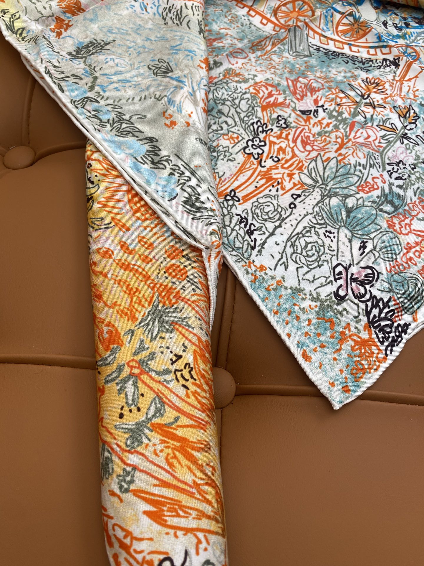 Bagsaaa H**me5 Scarf 90cm - 01