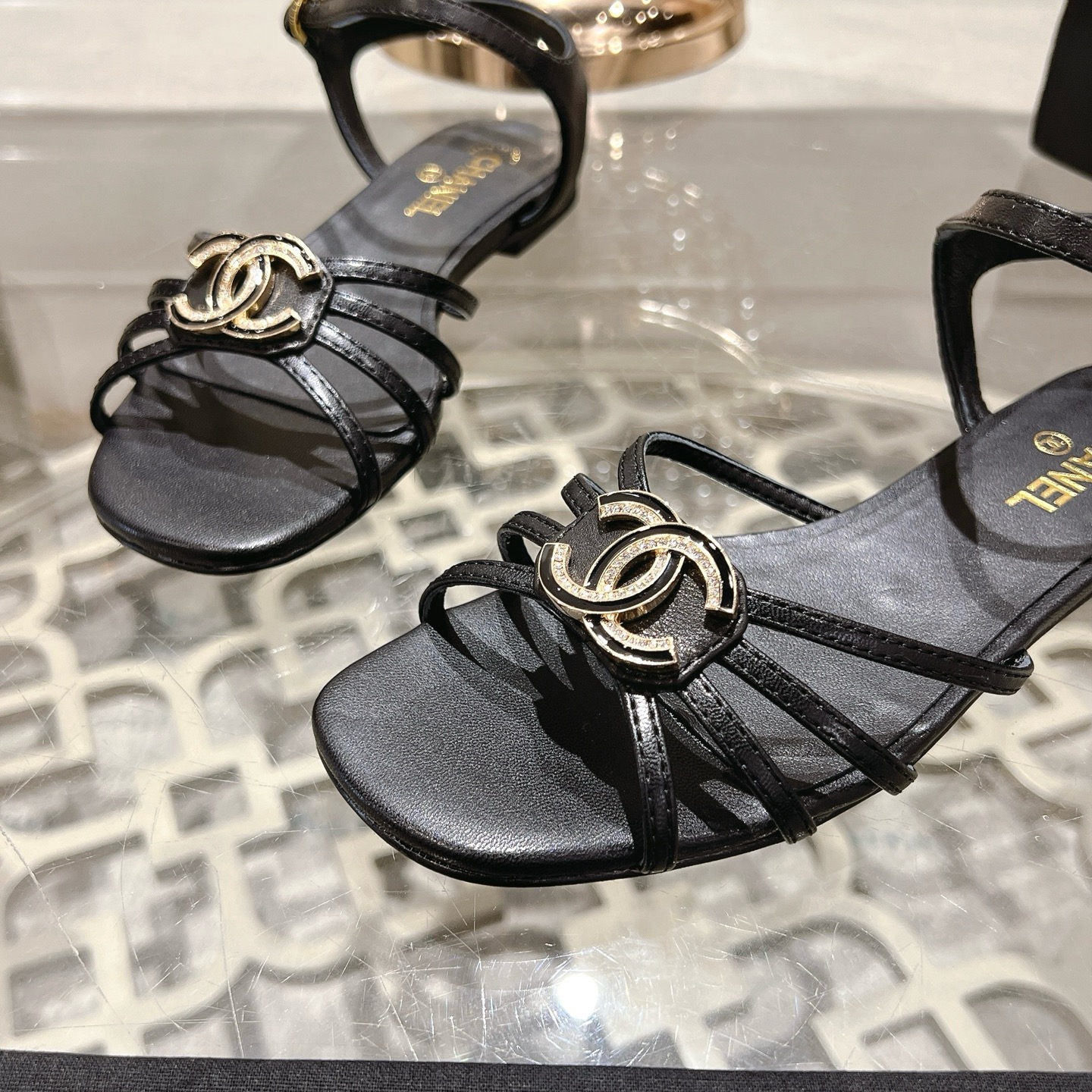Bagsaaa Ch**el Sandals G46275 Black