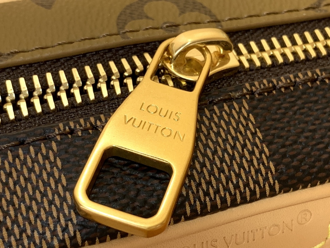 Bagsaaa LV M26020 Trocadéro Wearable Wallet Brown - 20cm