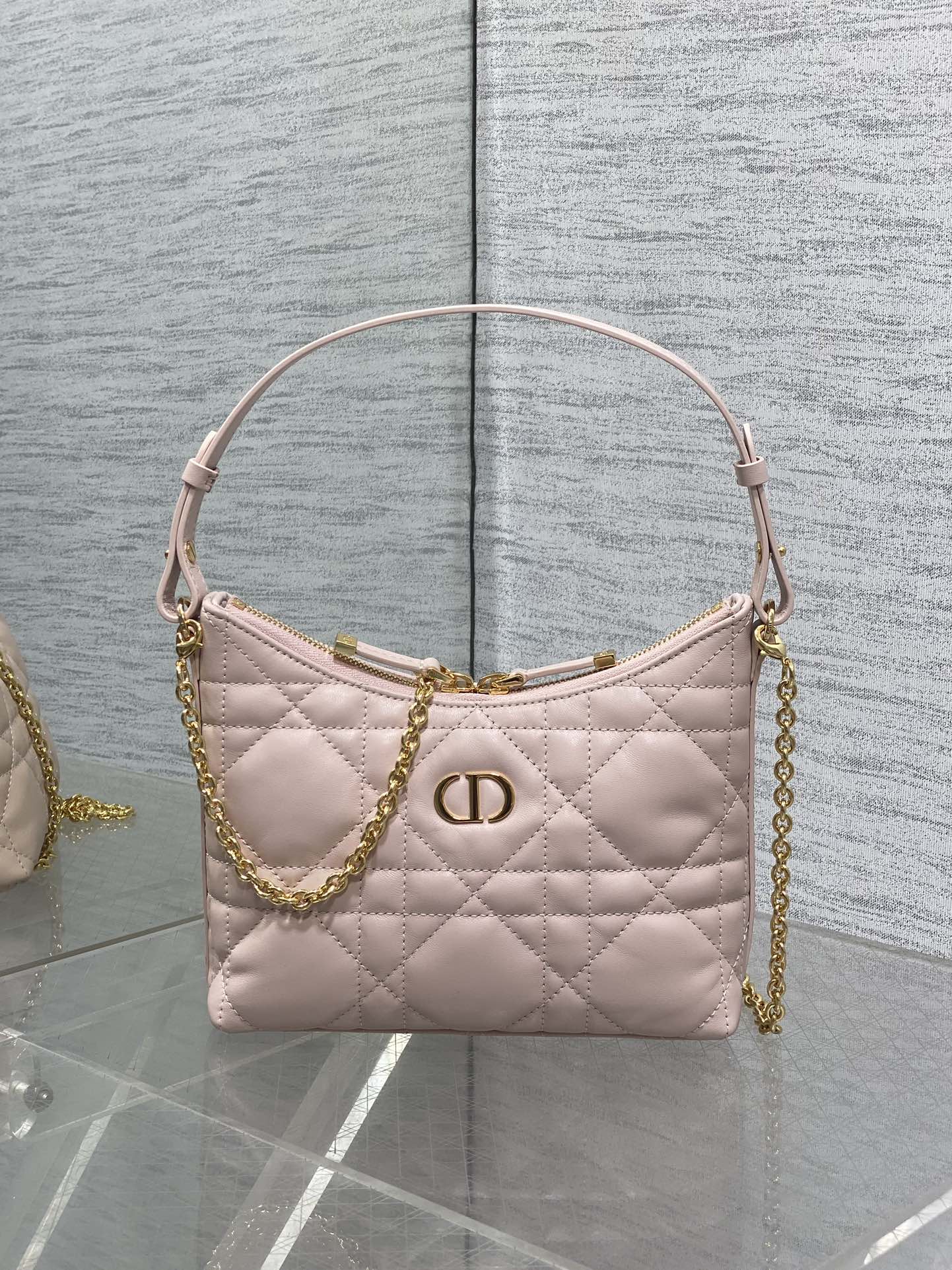 Bagsaaa D10r Miss Caro D10rling Mini Bag with Chain Powder Pink Macrocannage Lambskin - 21cm