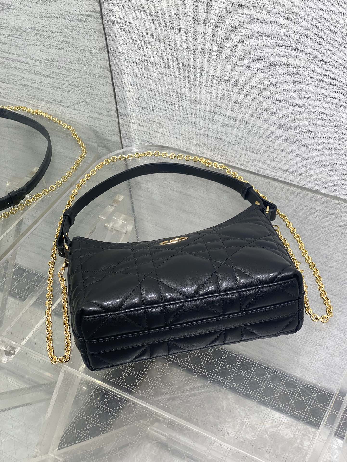 Bagsaaa D10r Miss Caro D10rling Mini Bag with Chain Black Macrocannage Lambskin - 21cm