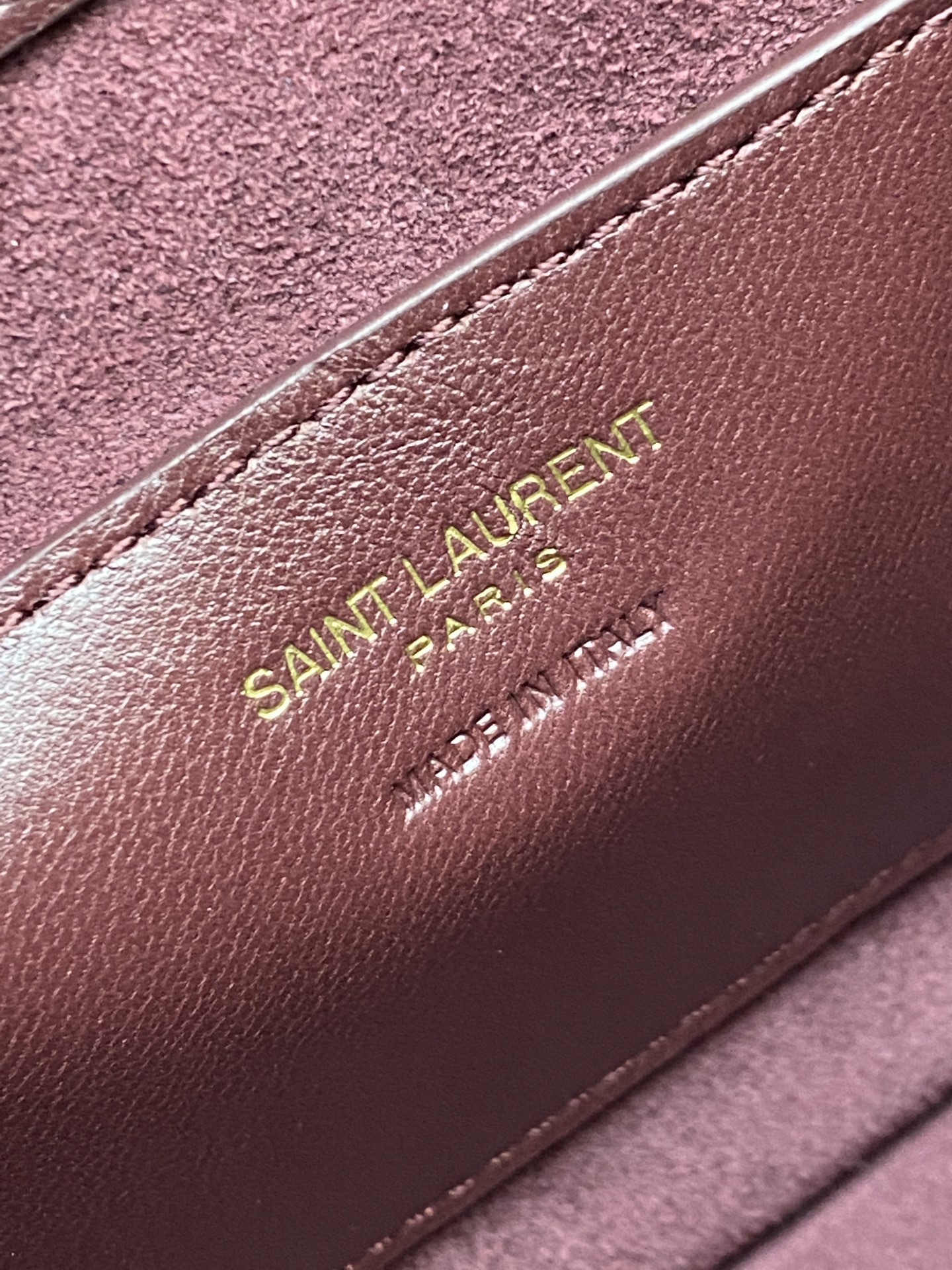 Bagsaaa Y51 solferino medium in box Sa1nt Lau*nt 832330 dark red - 24.5cm