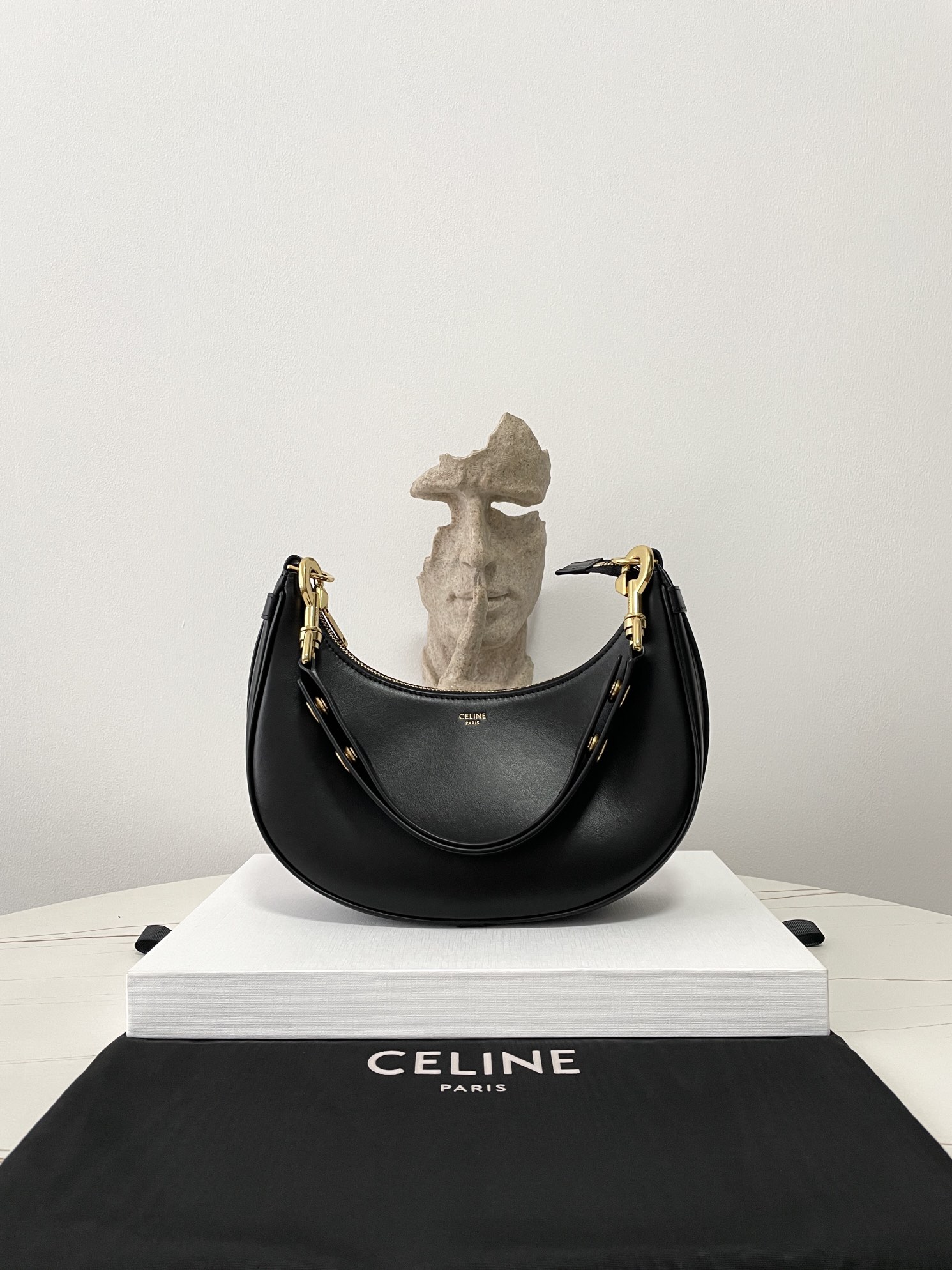 Bagsaaa Ce1i*e Medium Ava Strap Bag In Smooth Calfskin Black - 24cm