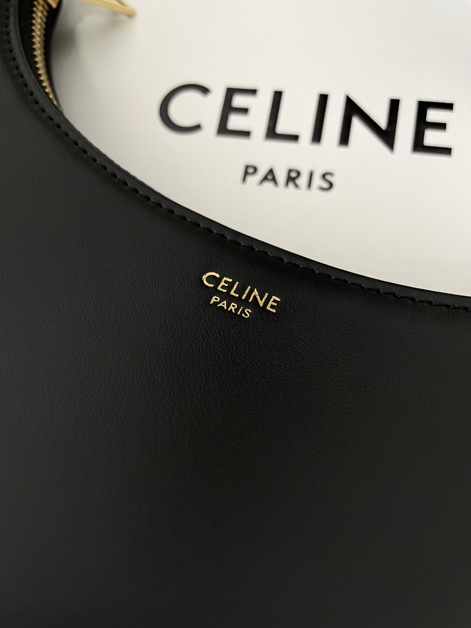 Bagsaaa Ce1i*e Medium Ava Strap Bag In Smooth Calfskin Black - 24cm