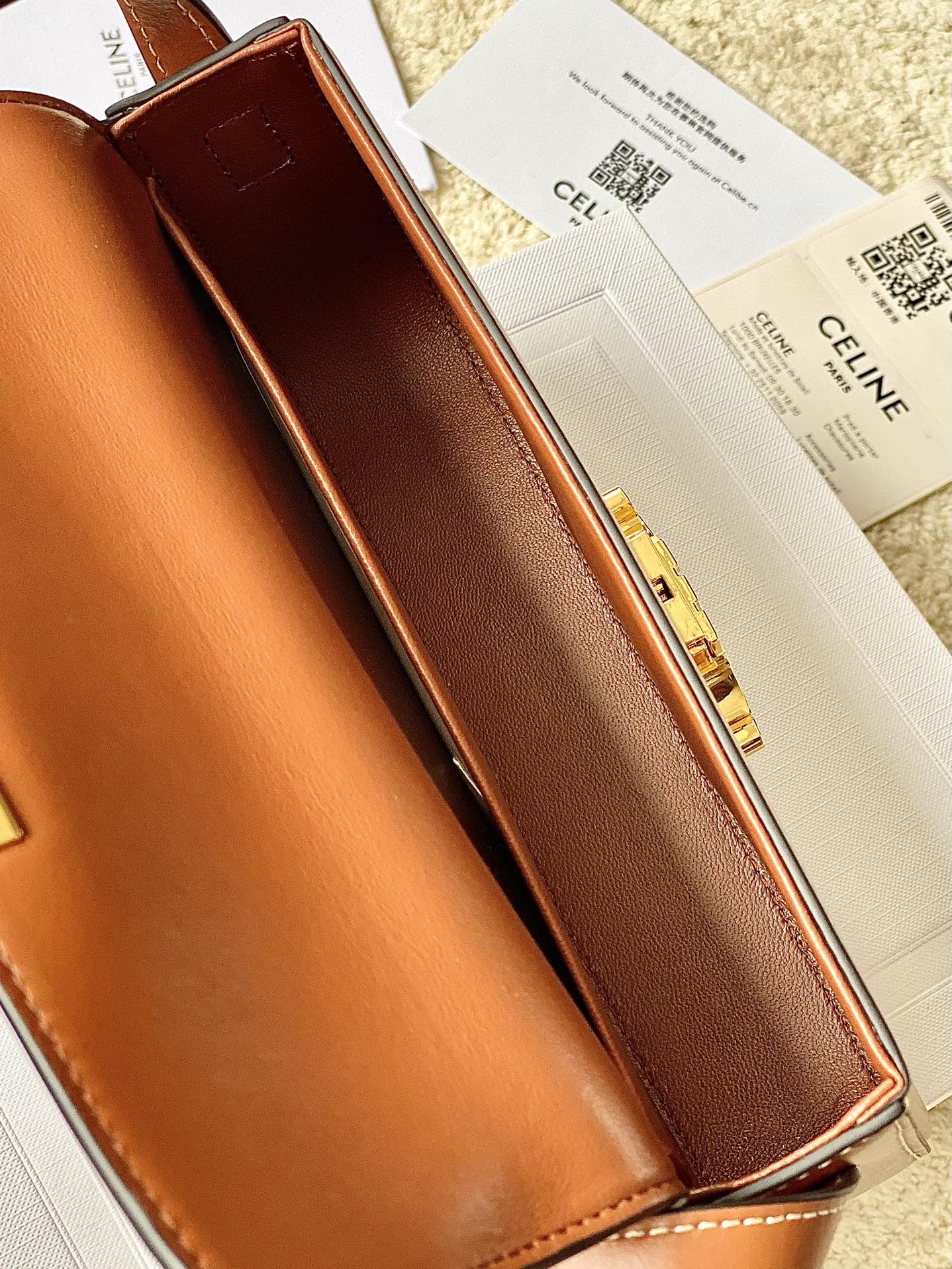 Bagsaaa Ce1i*e Shoulder Bag Claude In Natural Calfskin 194143 brown - 20.5cm