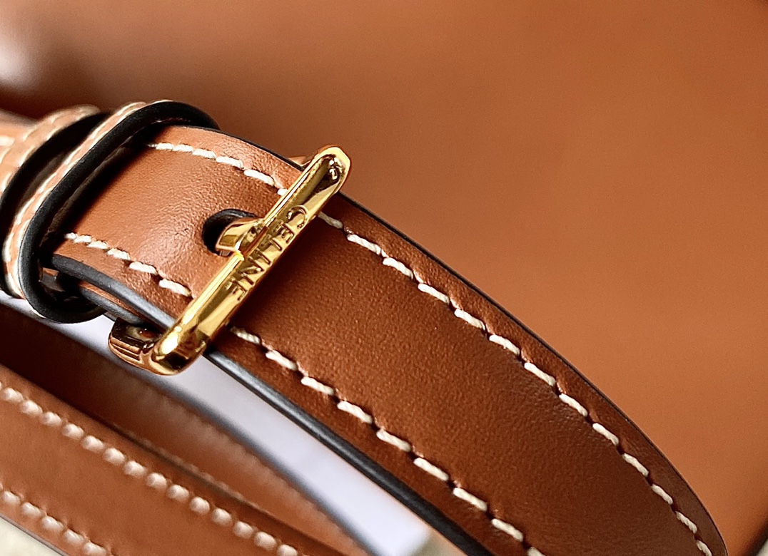Bagsaaa Ce1i*e Shoulder Bag Claude In Natural Calfskin 194143 brown - 20.5cm