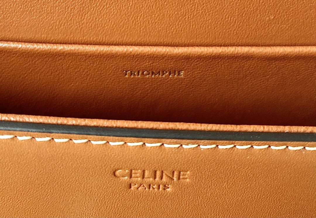 Bagsaaa Ce1i*e Shoulder Bag Claude In Natural Calfskin 194143 brown - 20.5cm