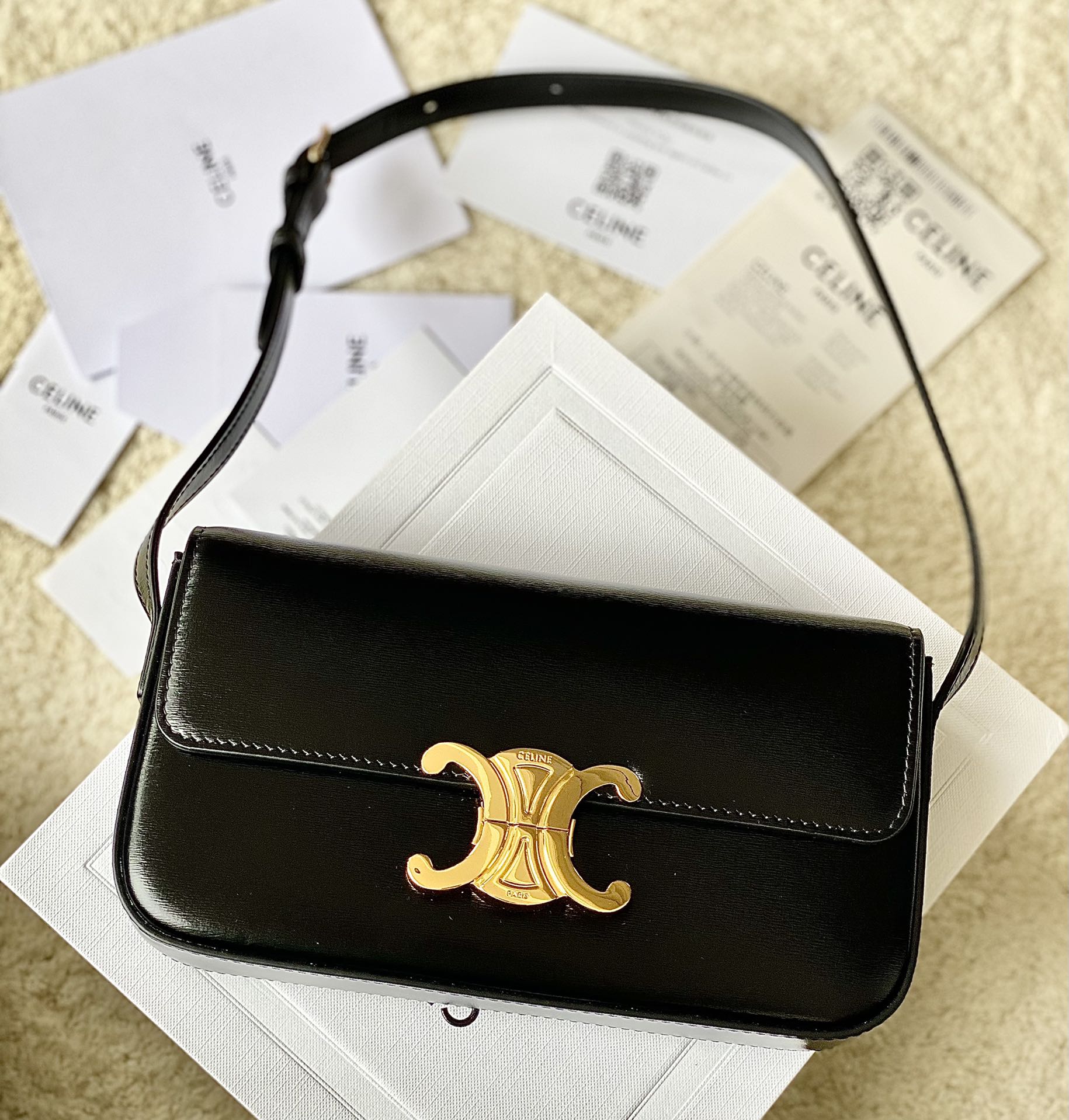 Bagsaaa Ce1i*e Shoulder Bag Claude In Natural Calfskin 194143 black - 20.5cm