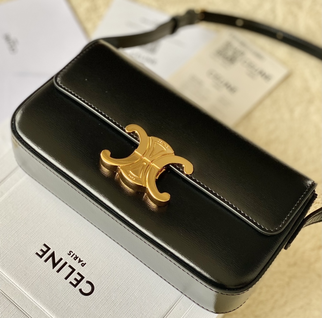 Bagsaaa Ce1i*e Shoulder Bag Claude In Natural Calfskin 194143 black - 20.5cm