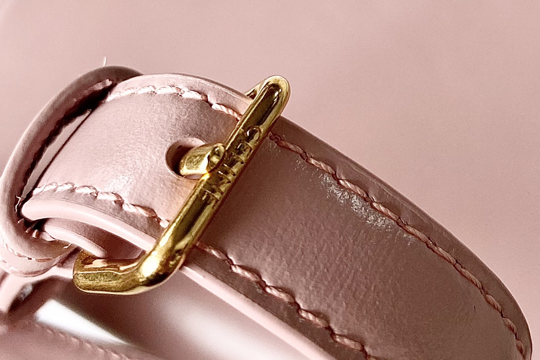 Bagsaaa Ce1i*e Shoulder Bag Claude In Natural Calfskin 194143 pink - 20.5cm