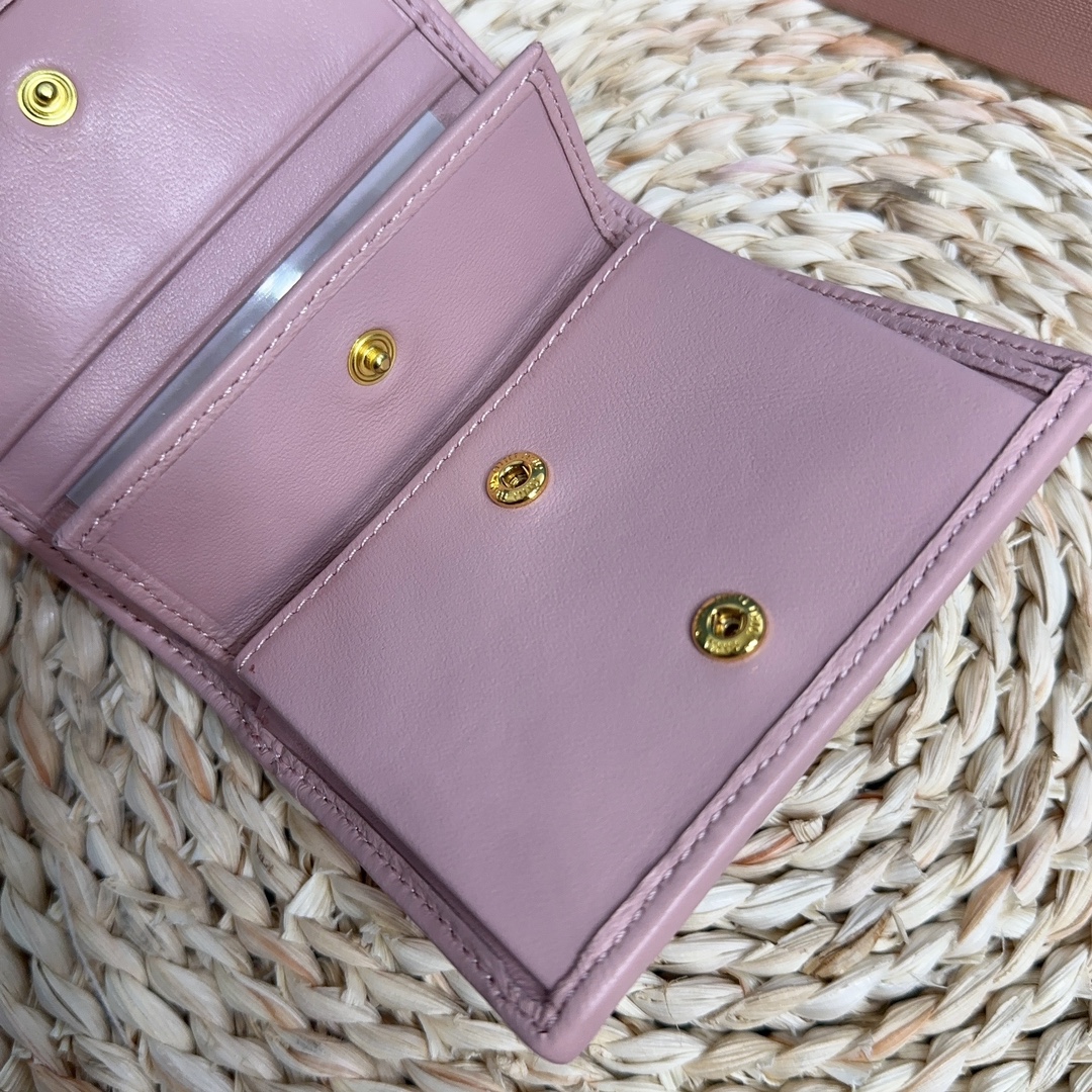 Bagsaaa Miu Miu Matelassé Leather Wallet light pink - 11.5cm