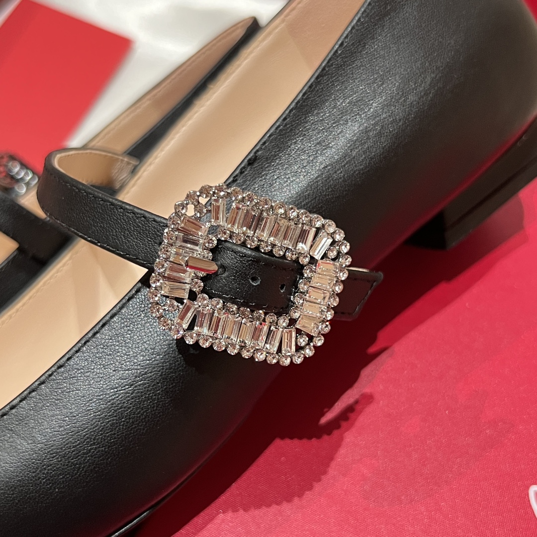Bagsaaa Roger Vivier Belle Vivier Mary Janes in leather black