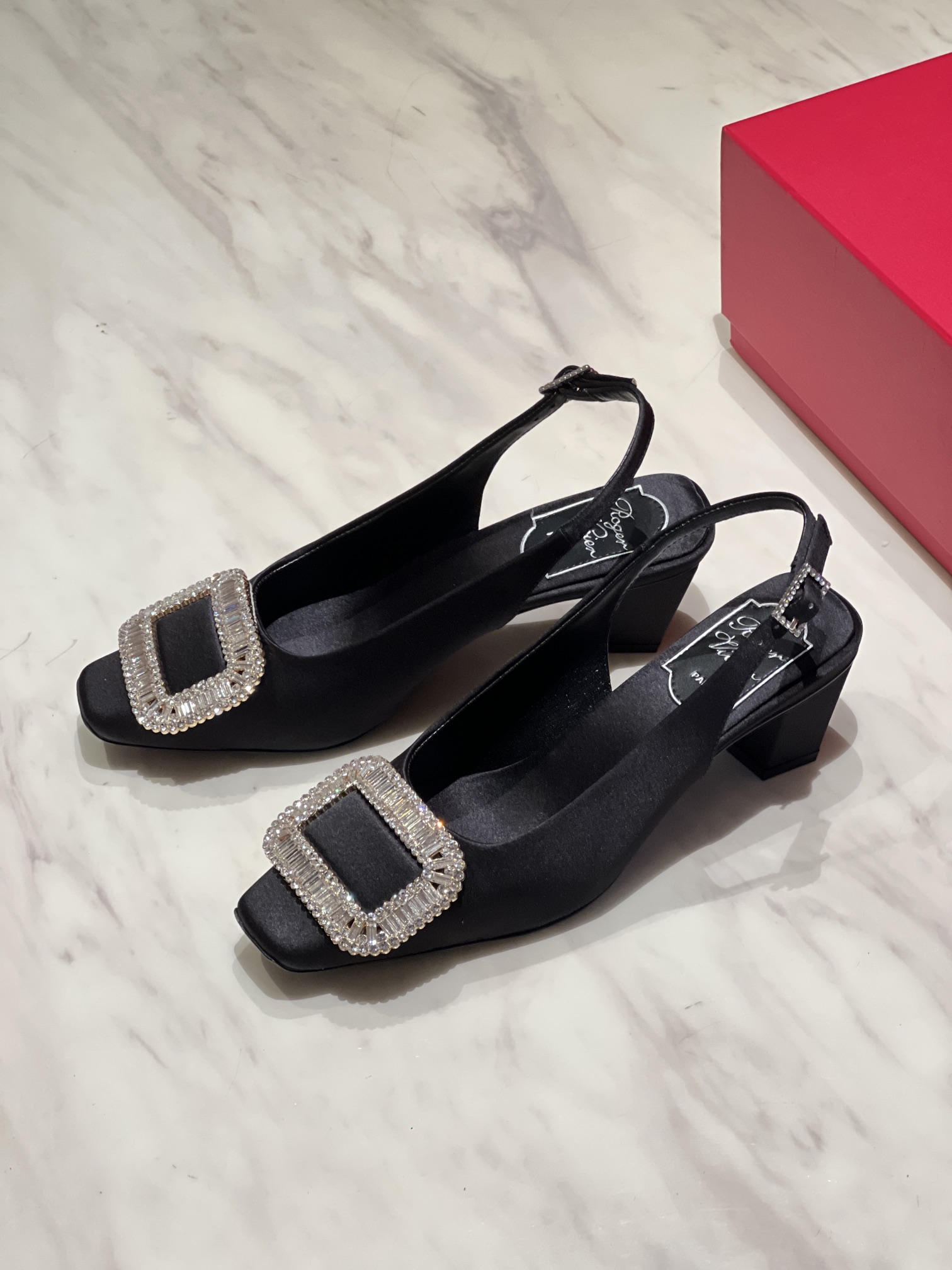 Bagsaaa Roger Vivier Belle Vivier Slingback Pumps in satin black