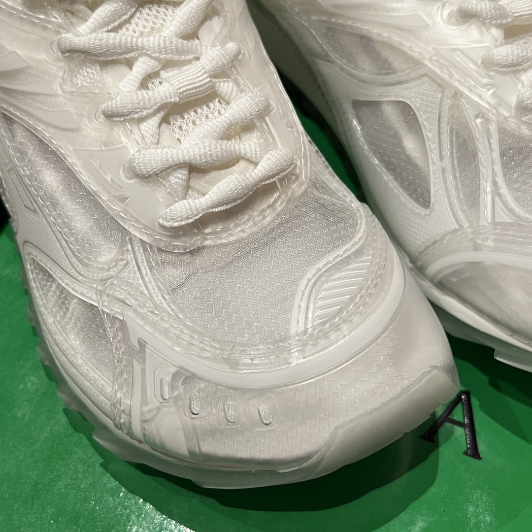 Bagsaaa B0tt*ga Ven*ta Orbit Sneaker Glass/white