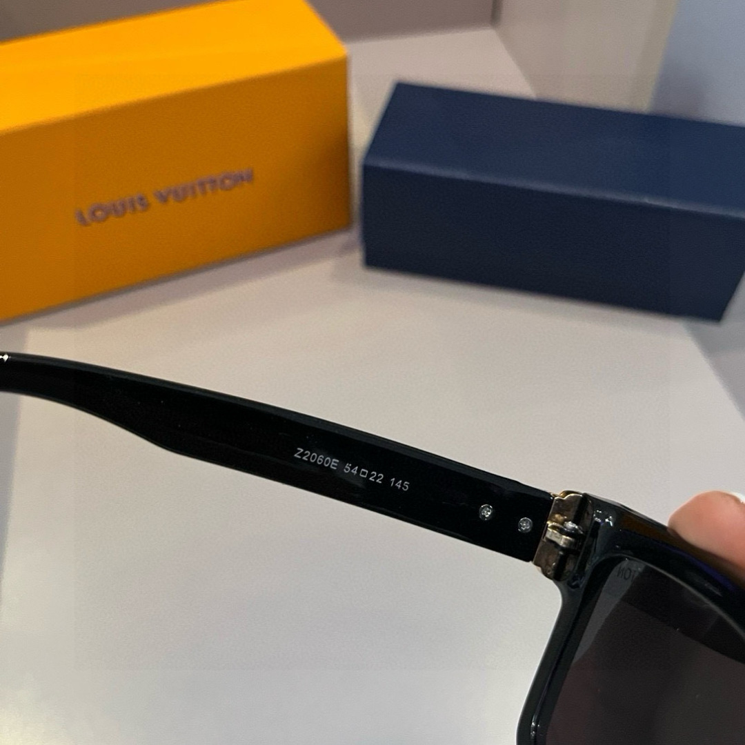 Bagsaaa LV Sunglasses 02