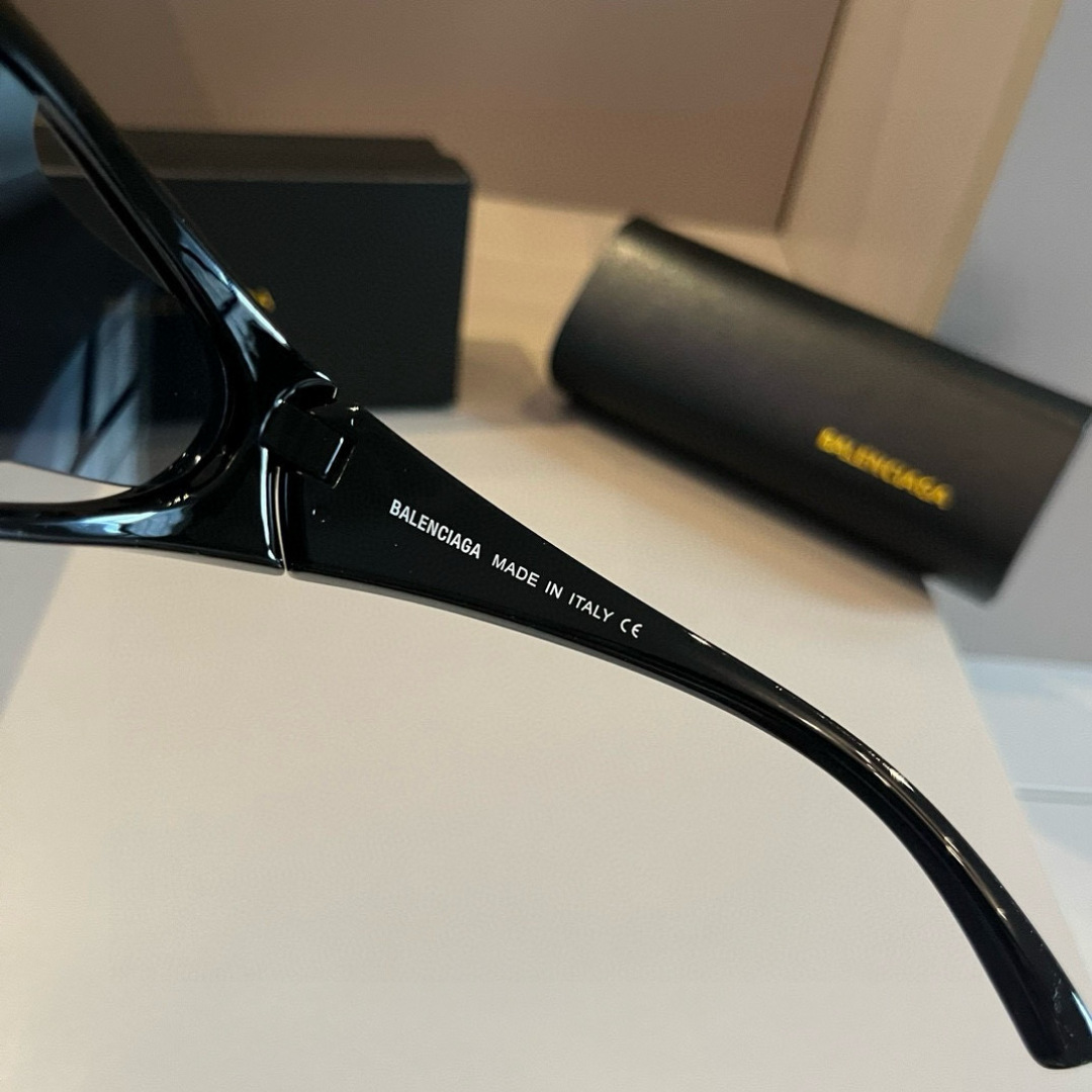 Bagsaaa Ba1en*iaga Sunglasses 05