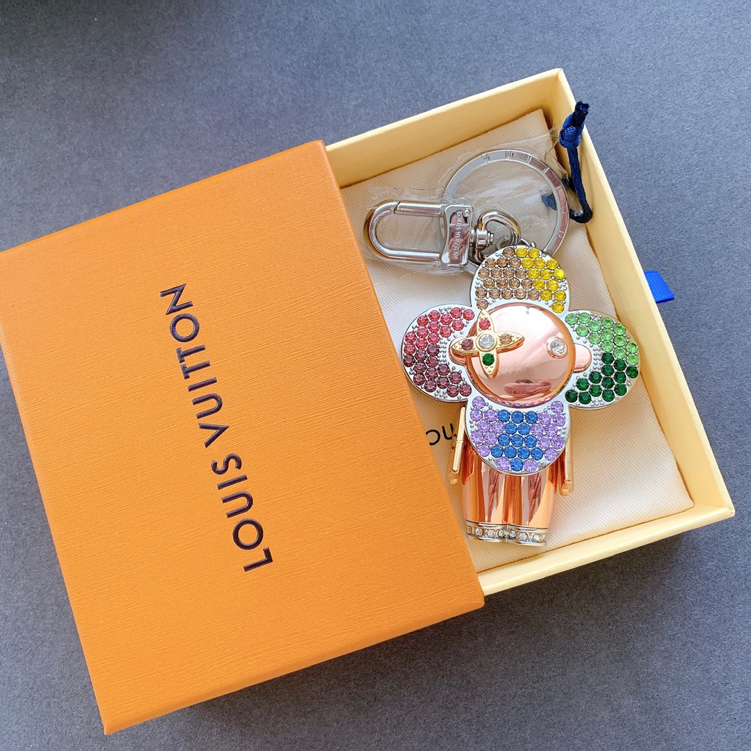 Bagsaaa LV Key Charm 02
