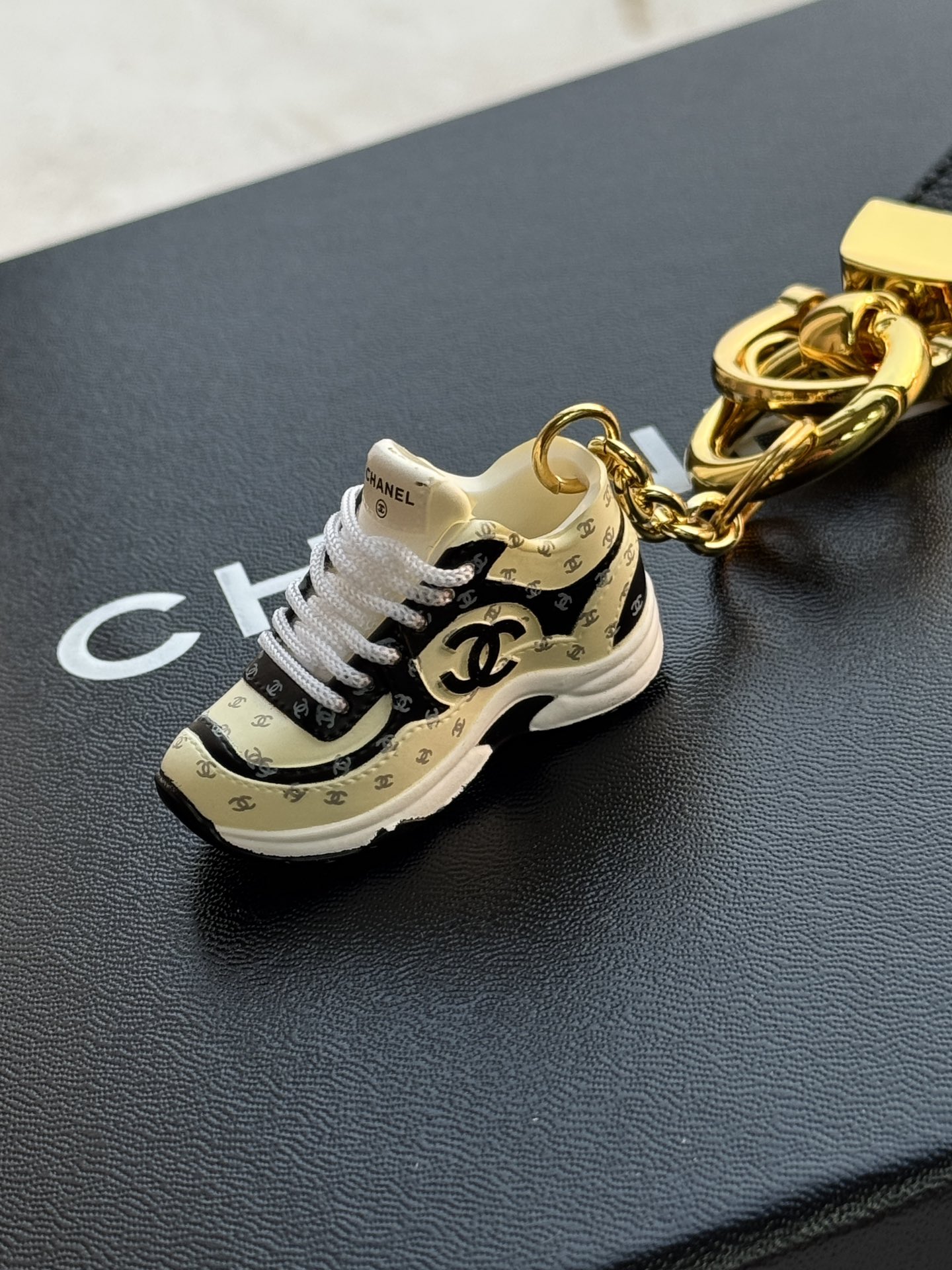 Bagsaaa Ch**el Key Charm