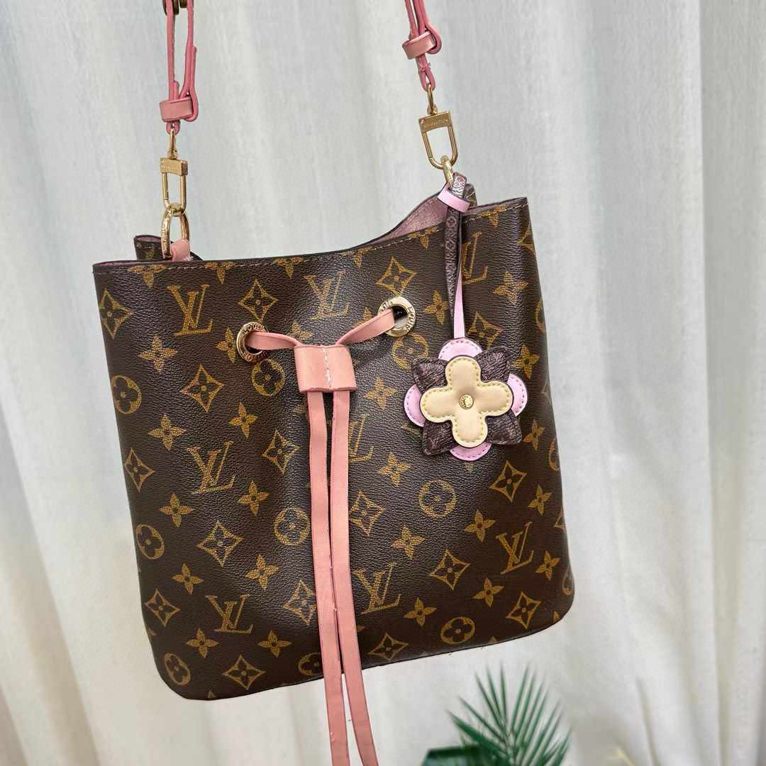 Bagsaaa LV Bag Charm