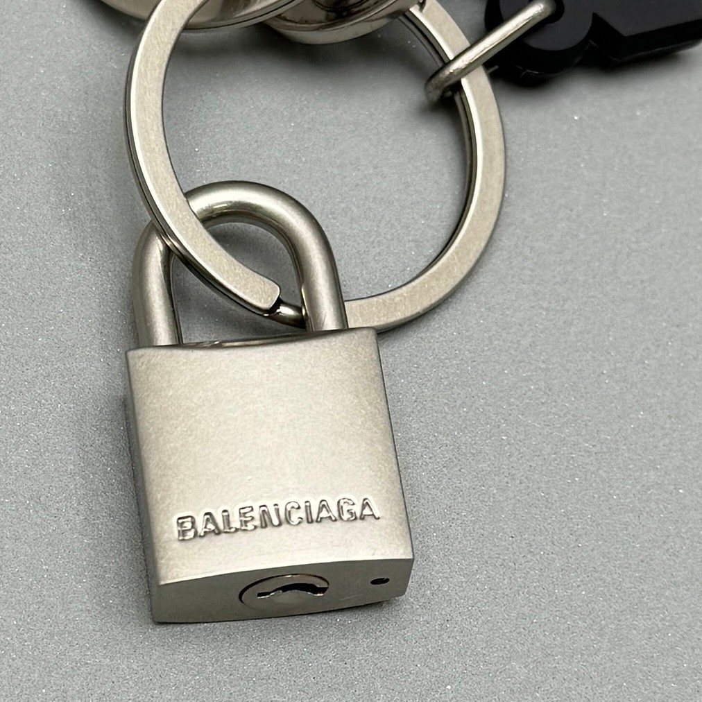 Bagsaaa Ba1en*iaga Key Charm