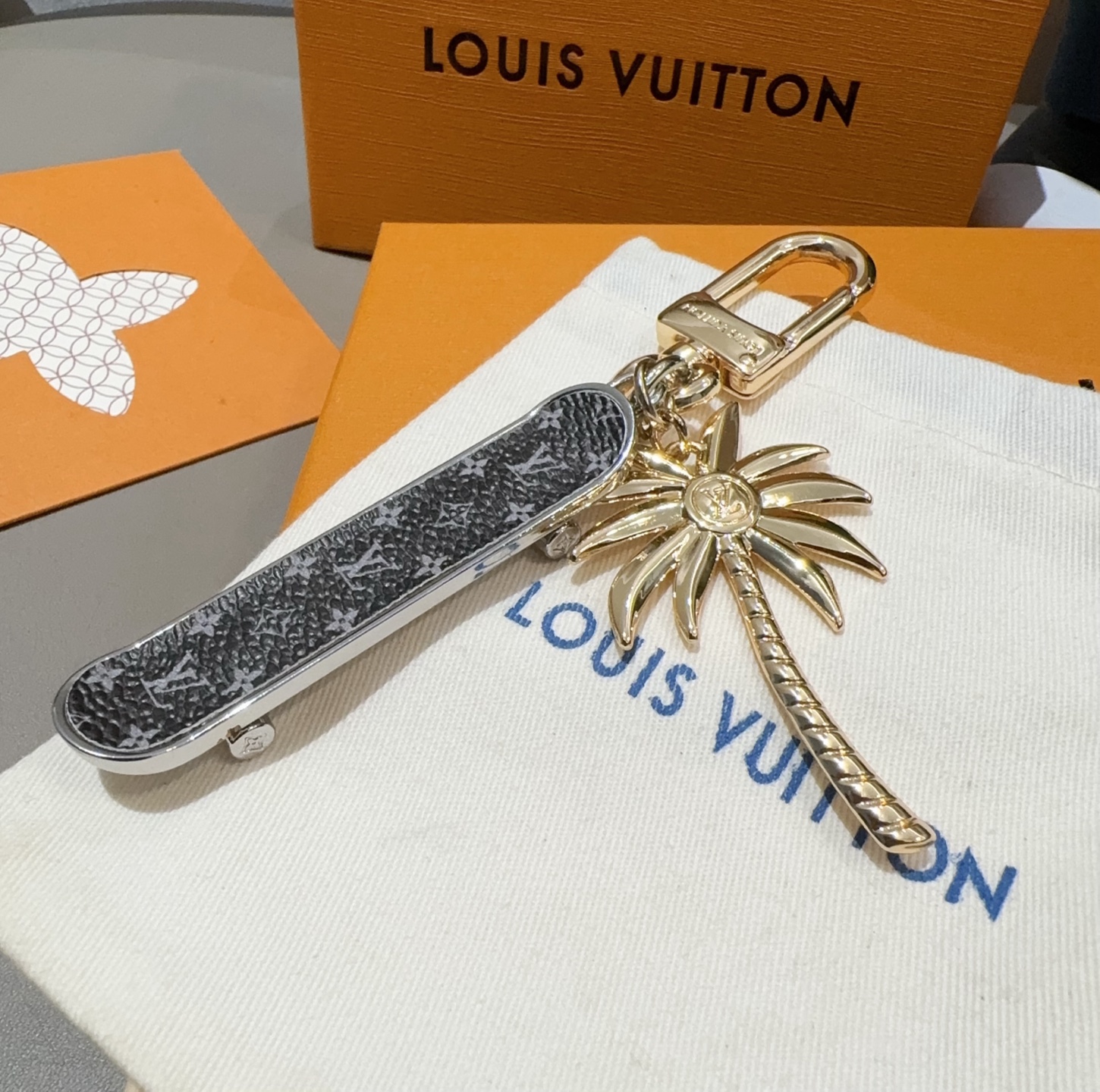 Bagsaaa LV Key Charm 03
