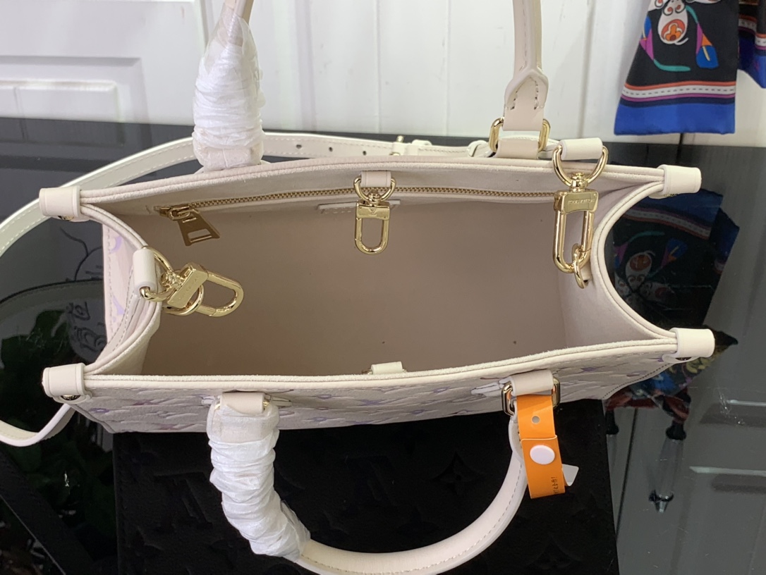 Bagsaaa LV M25770 OnTheGo PM Dream Cream - 25cm