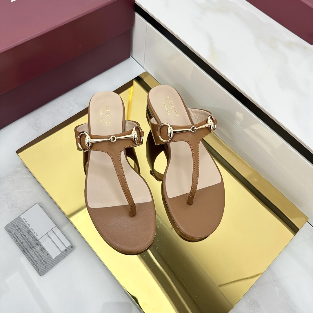 Bagsaaa Gvc*1 Women's thong sandal with Horsebit 816590 brown