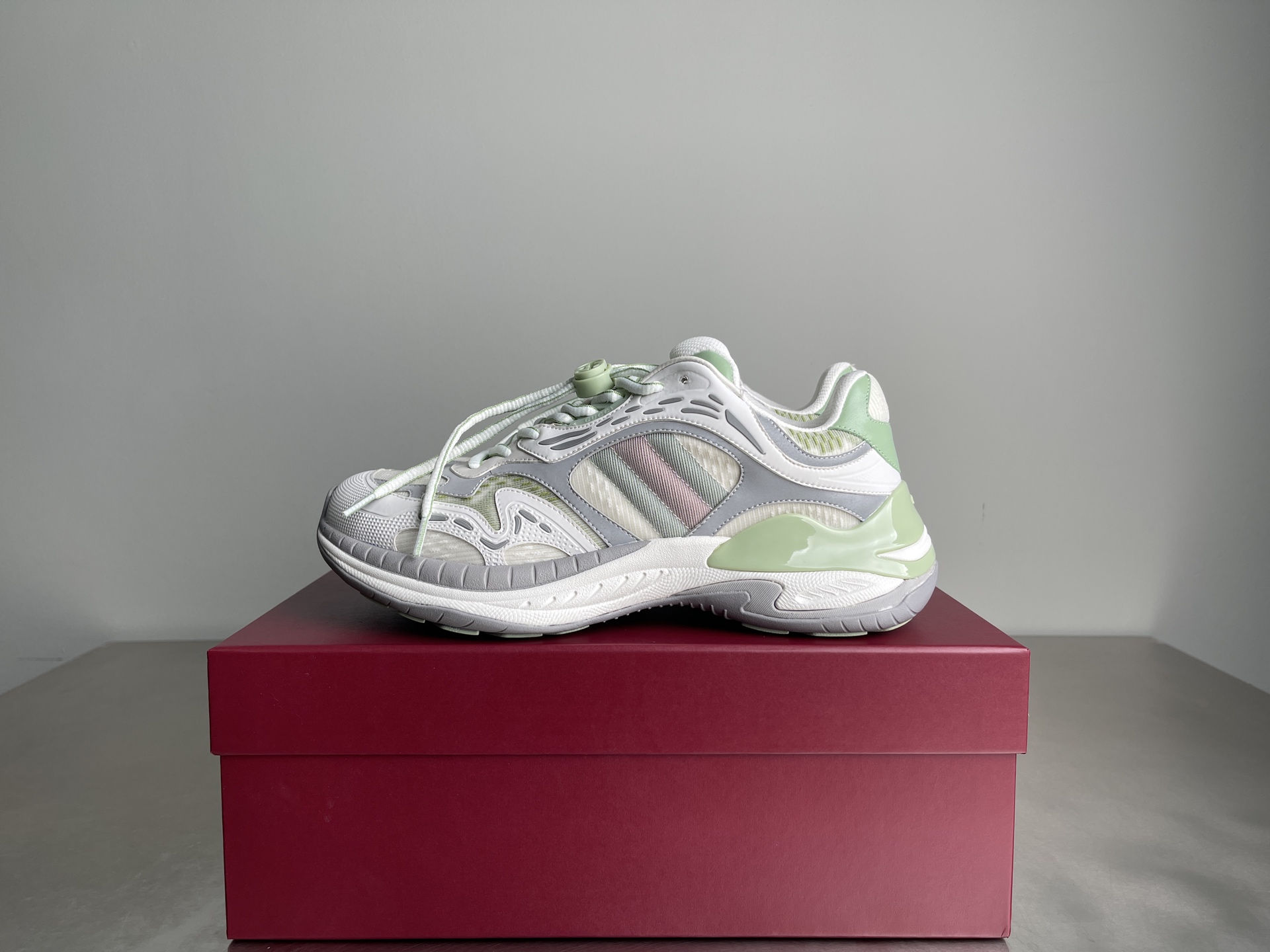 Bagsaaa Gvc*1 2.0 trainer Green and purple mesh