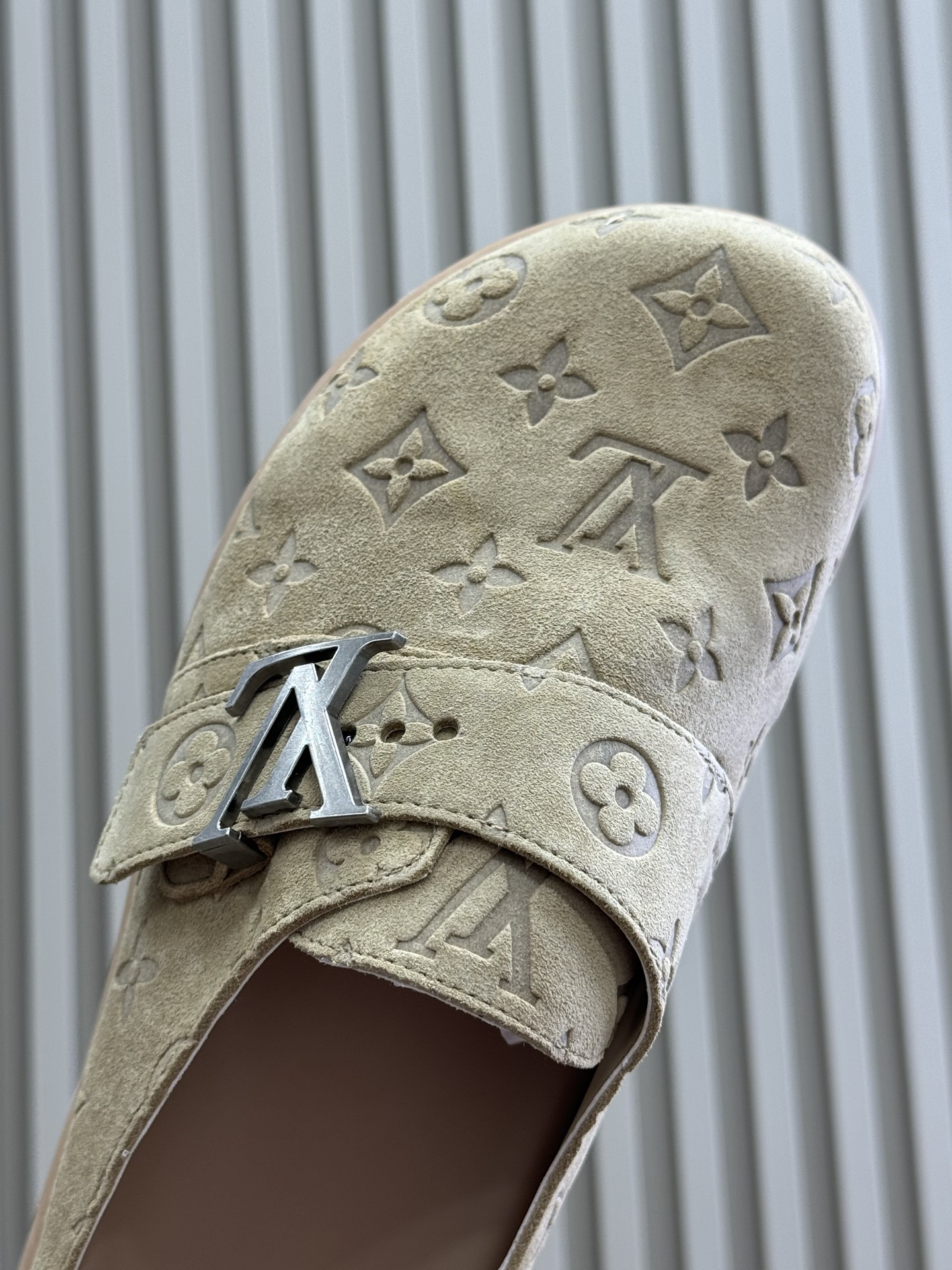 Bagsaaa LV Easy Mule Beige