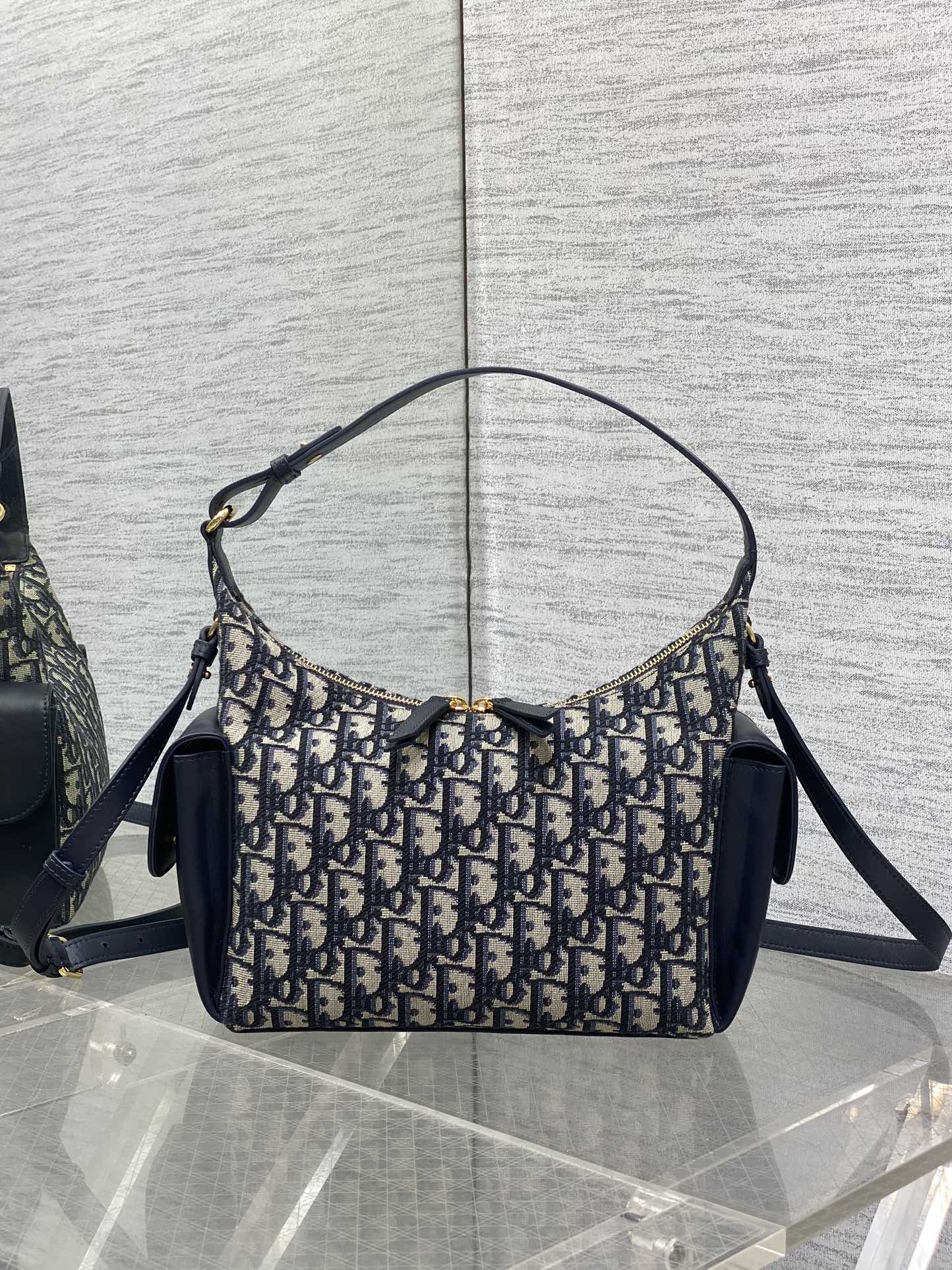 Bagsaaa D10r Medium D-Dream Bag Blue D10r Oblique Jacquard and Smooth Calfskin - 28cm
