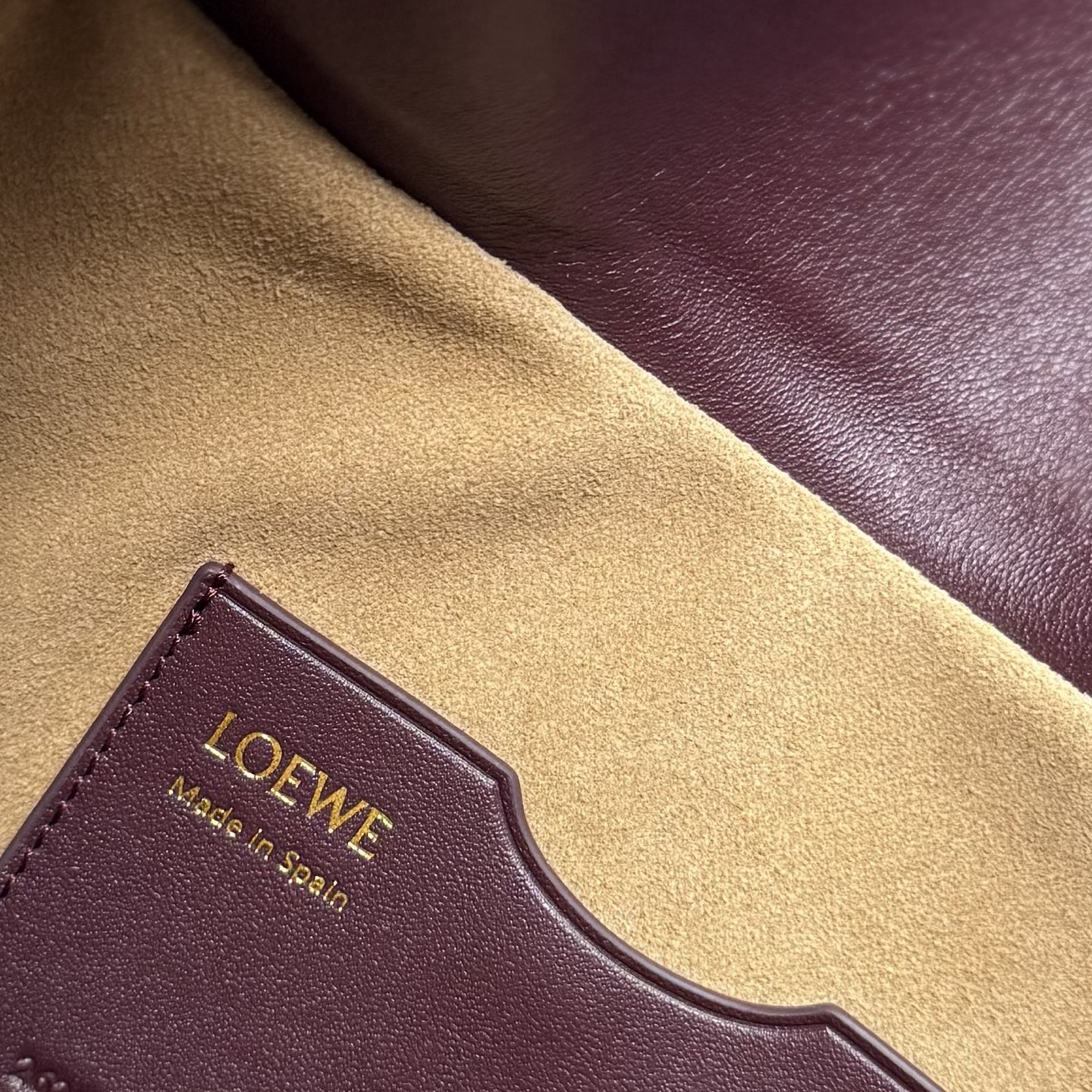Bagsaaa L0ew* Medium Ola bag in smooth calfskin Dark Burgundy - 26cm