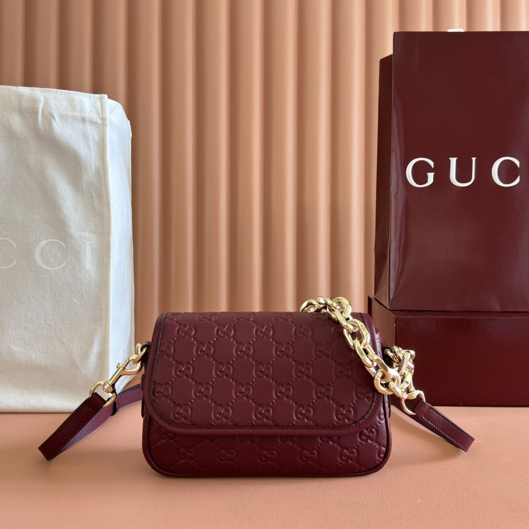 Bagsaaa Gvc*1 GG Emblem small shoulder bag 847448 red - 20.5cm
