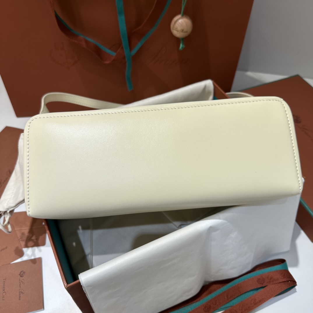 Bagsaaa L0r0 P1ana Extra Bag L27 White - 27 cm