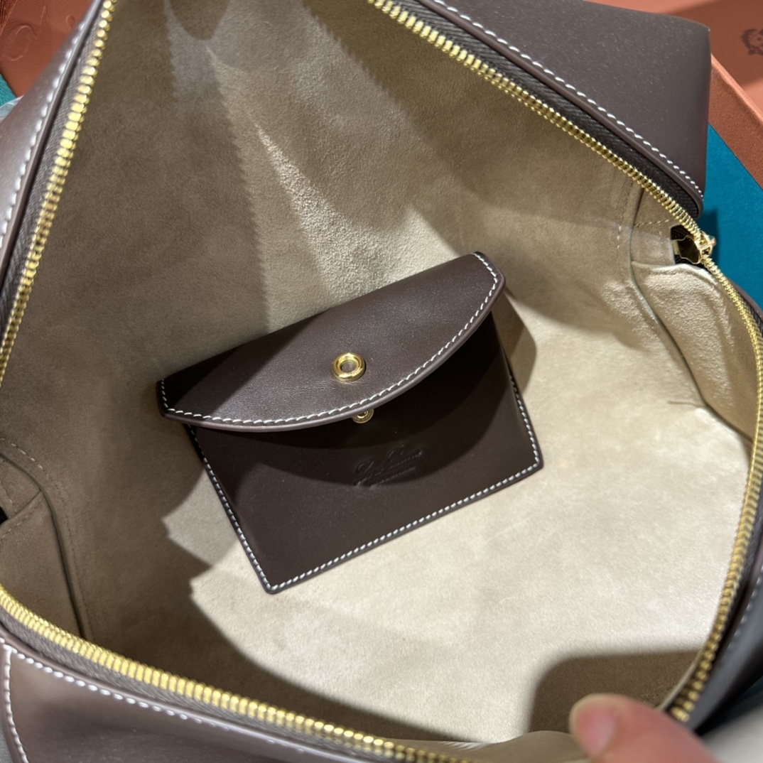 Bagsaaa L0r0 P1ana Extra Bag L27 Dark Chocolate - 27 cm