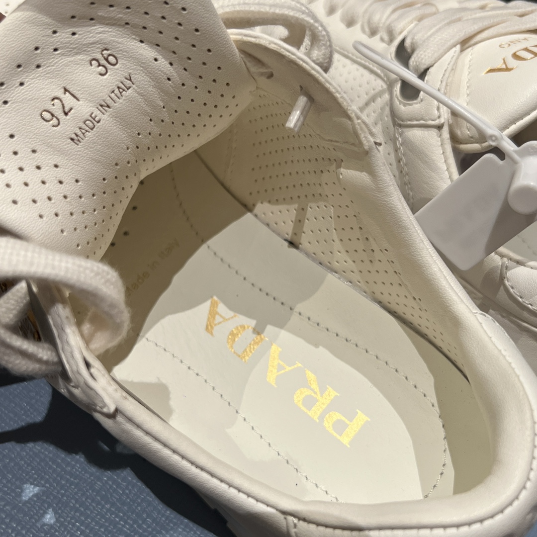 Bagsaaa Pra*a PRAX 2.0 leather sneakers ivory