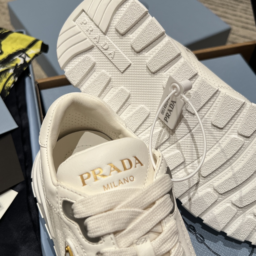 Bagsaaa Pra*a PRAX 2.0 leather sneakers ivory