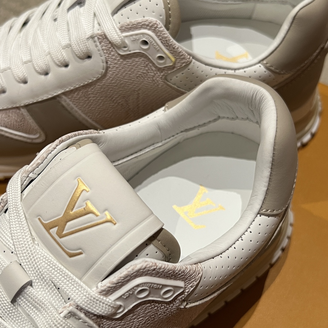 Bagsaaa LV Run Away Trainers Beige