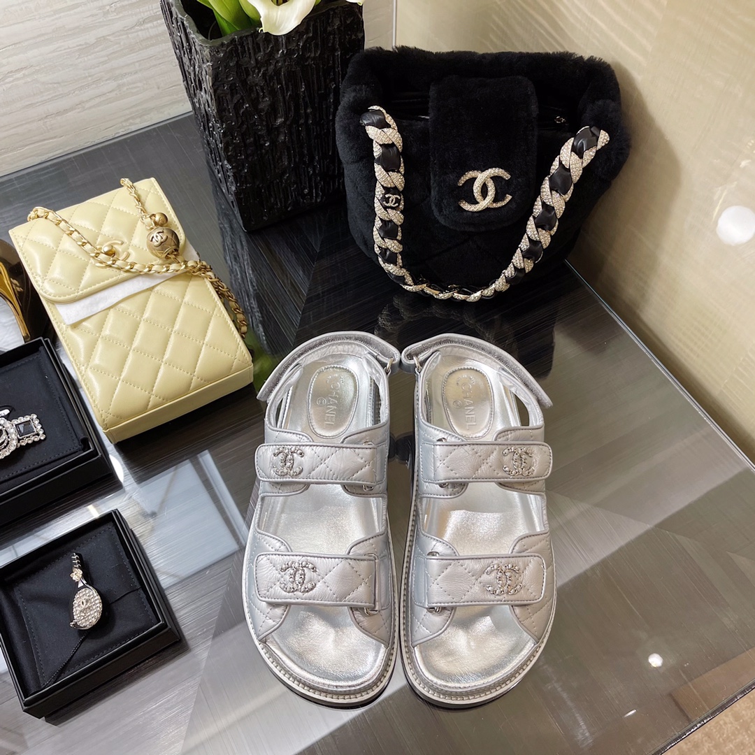 Bagsaaa Ch**el Sandals G35927 silver