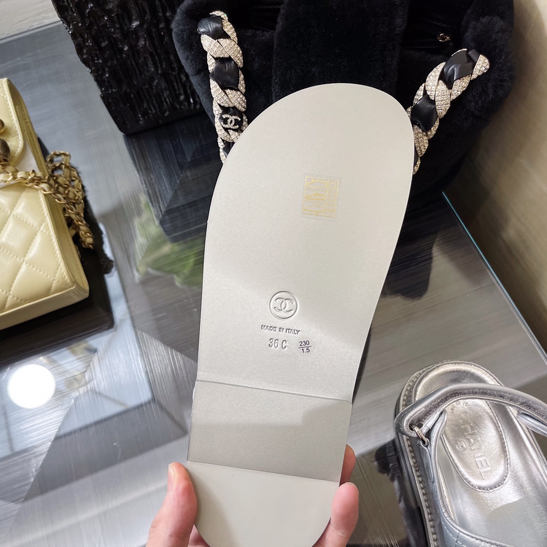 Bagsaaa Ch**el Sandals G35927 silver
