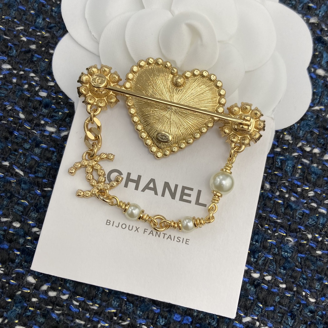 Bagsaaa Ch**el Brooch 03