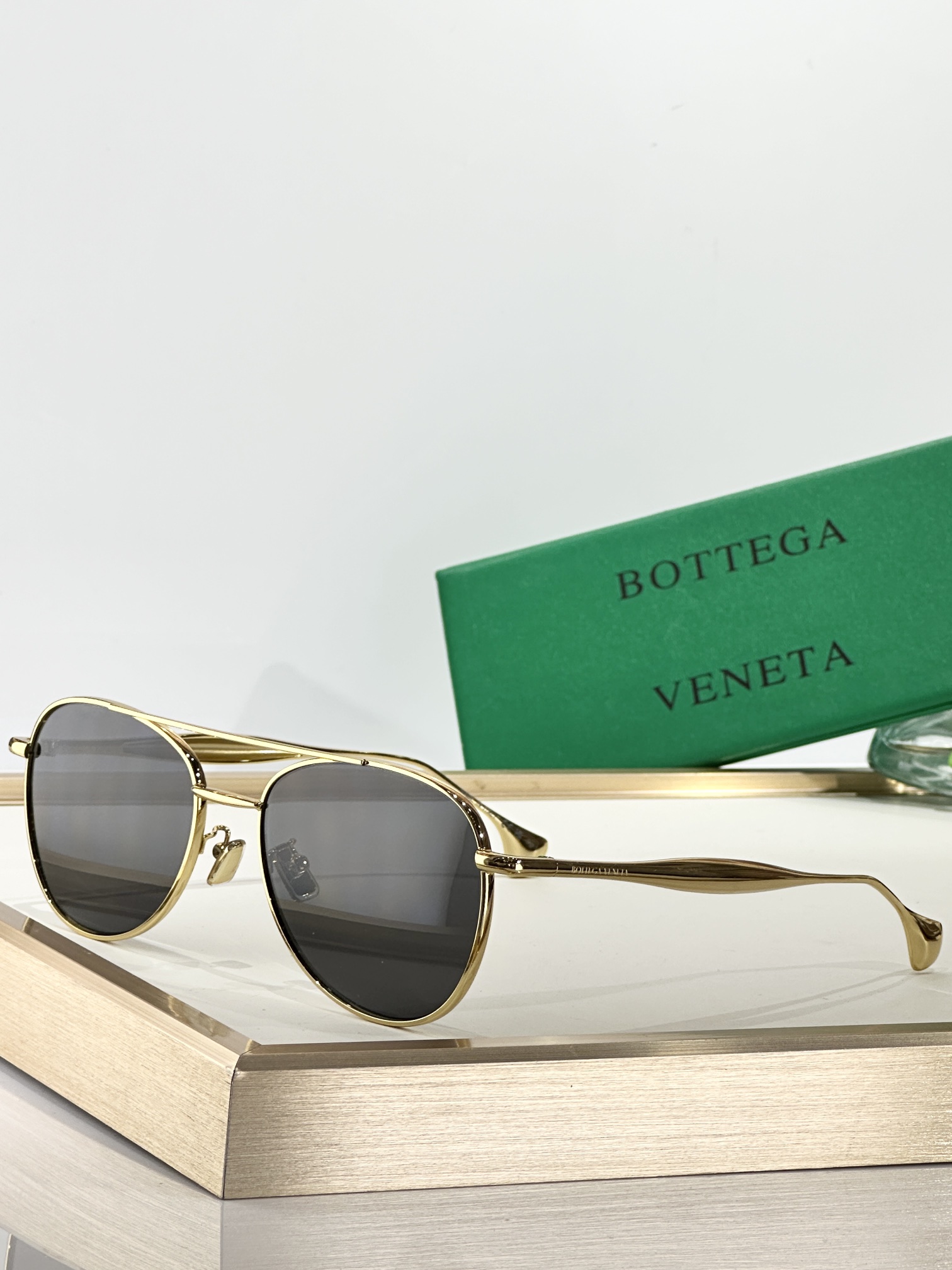 Bagsaaa B0tt*ga Ven*ta Glasses