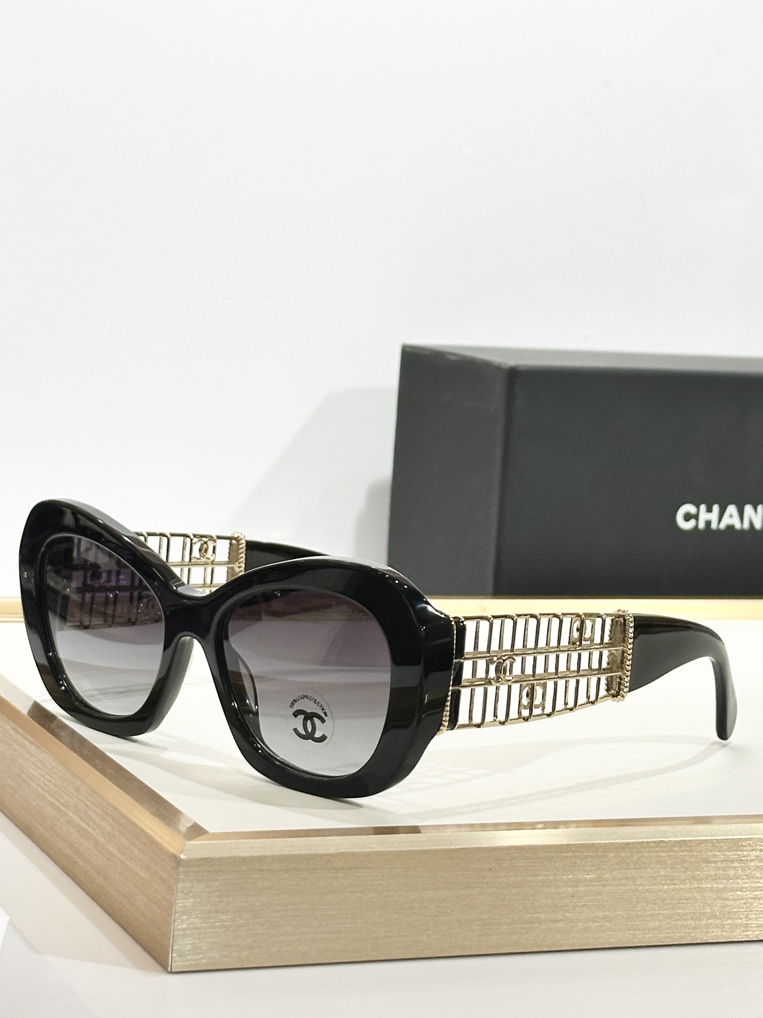 Bagsaaa Ch**el Butterfly Sunglasses 