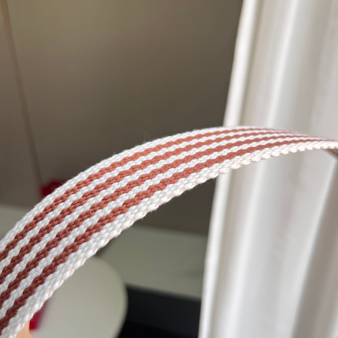 Bagsaaa Va1e*ntin0 Belt - 3.4cm