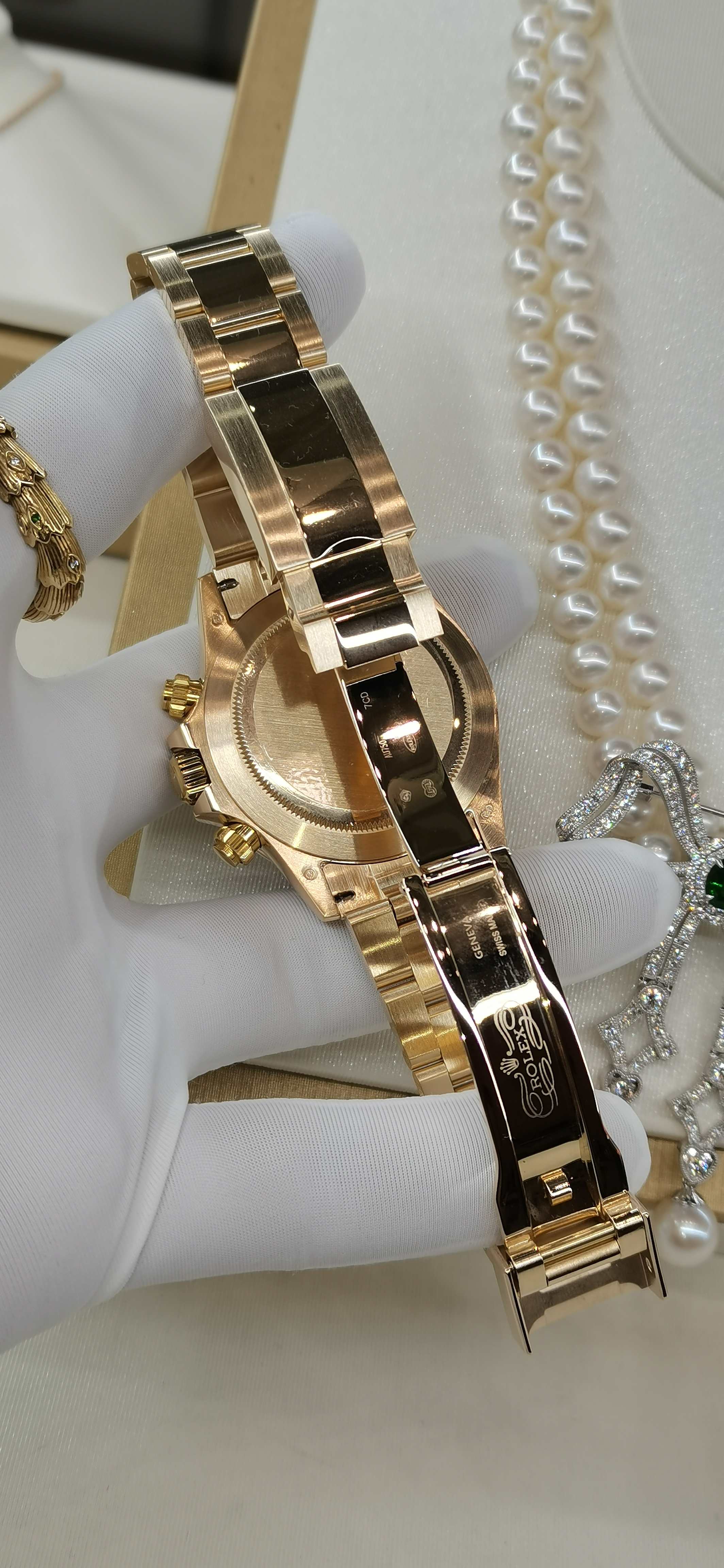 Bagsaaa R01ex Watch Gold & Black - 40mm