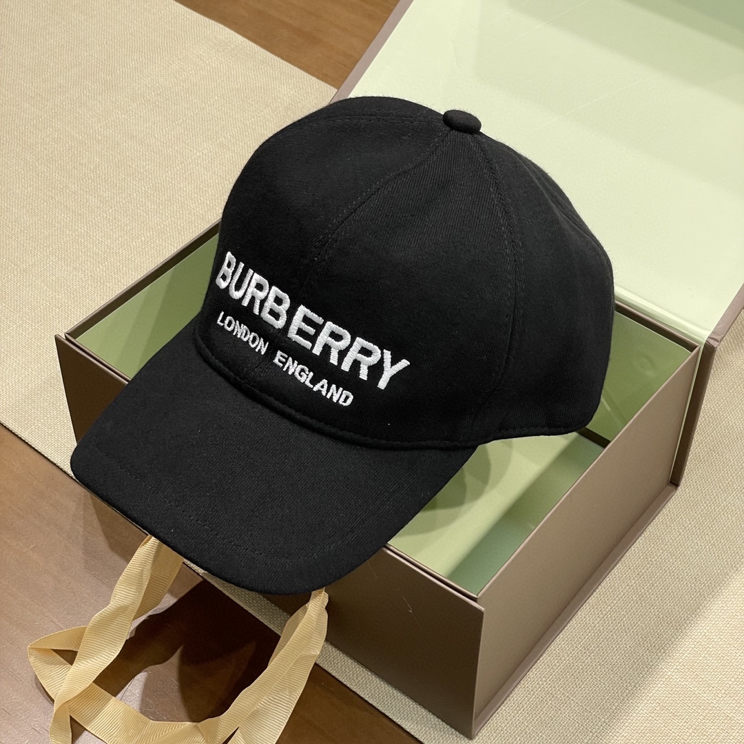 Bagsaaa Bv*b*rry Cap