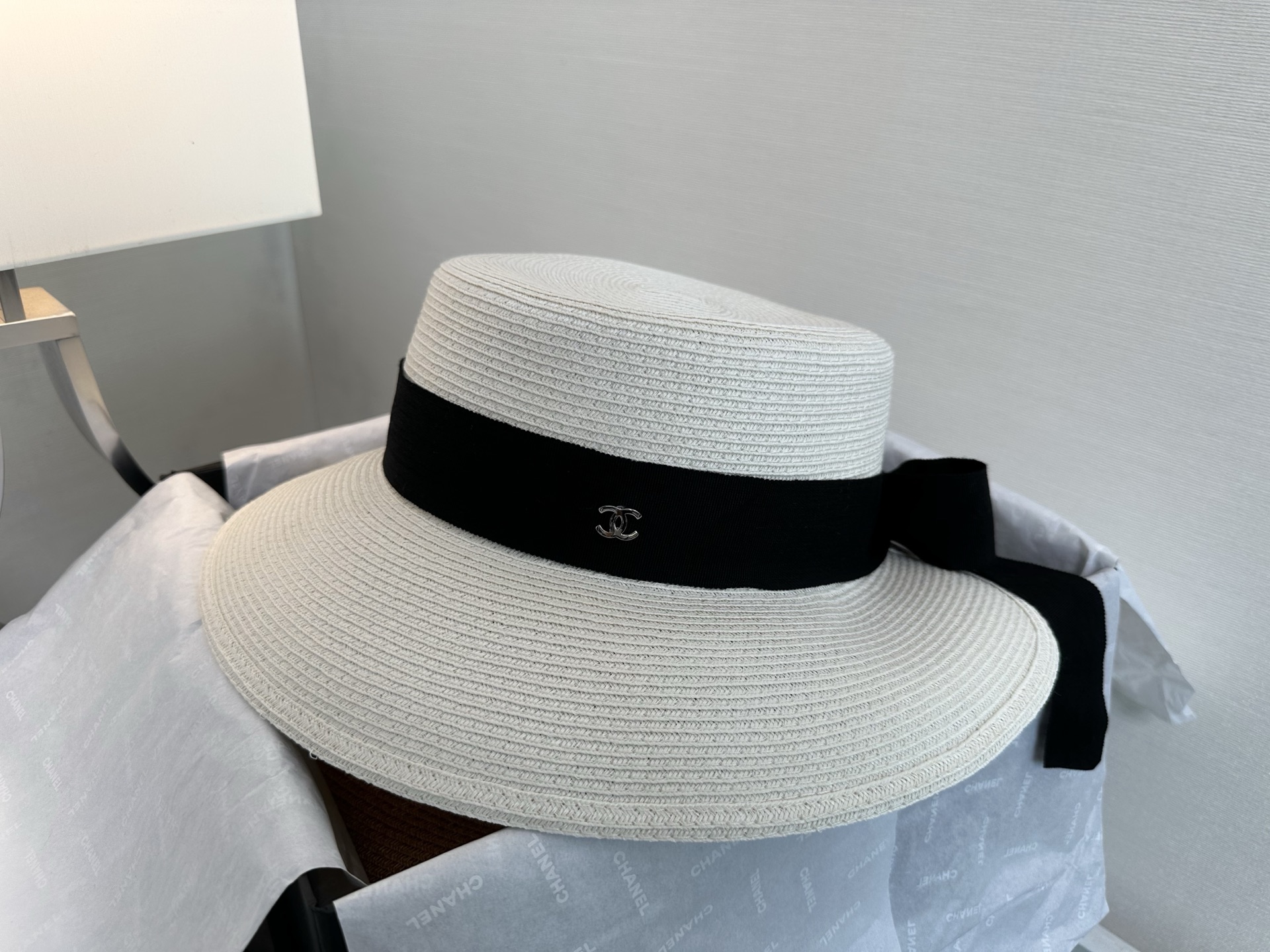Bagsaaa Ch**el White Raffia Hat