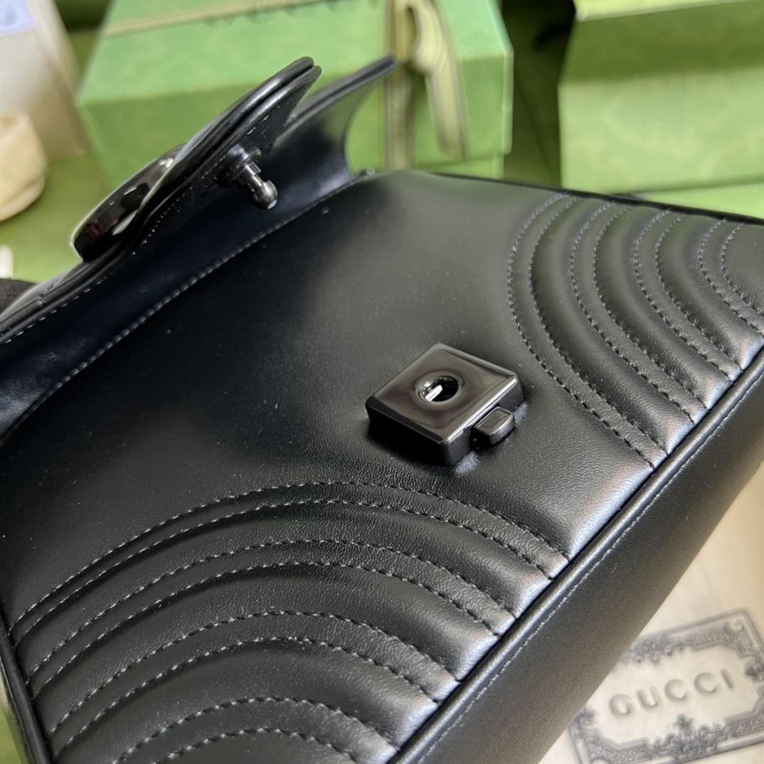 Bagsaaa Gvc*1 GG Marmont small top handle bag 702563 black - 20cm