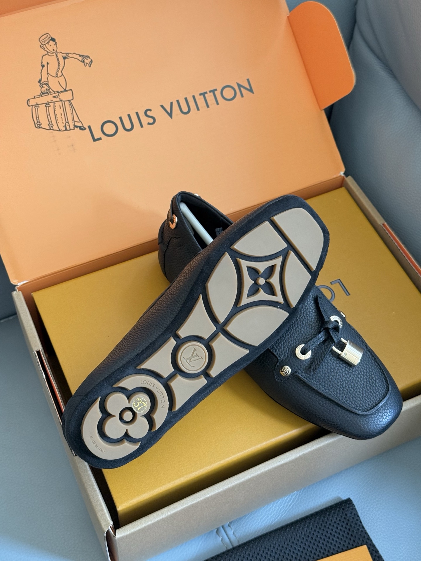 Bagsaaa LV Flore Car Shoe Black