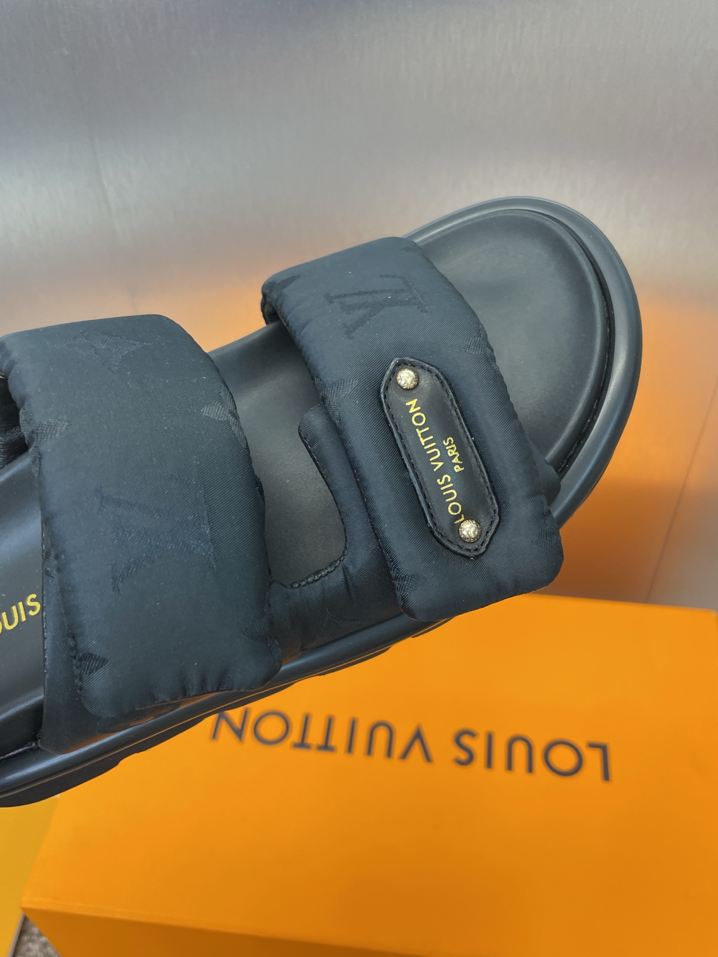 Bagsaaa LV Pool Pillow Flat Comfort Mule Black