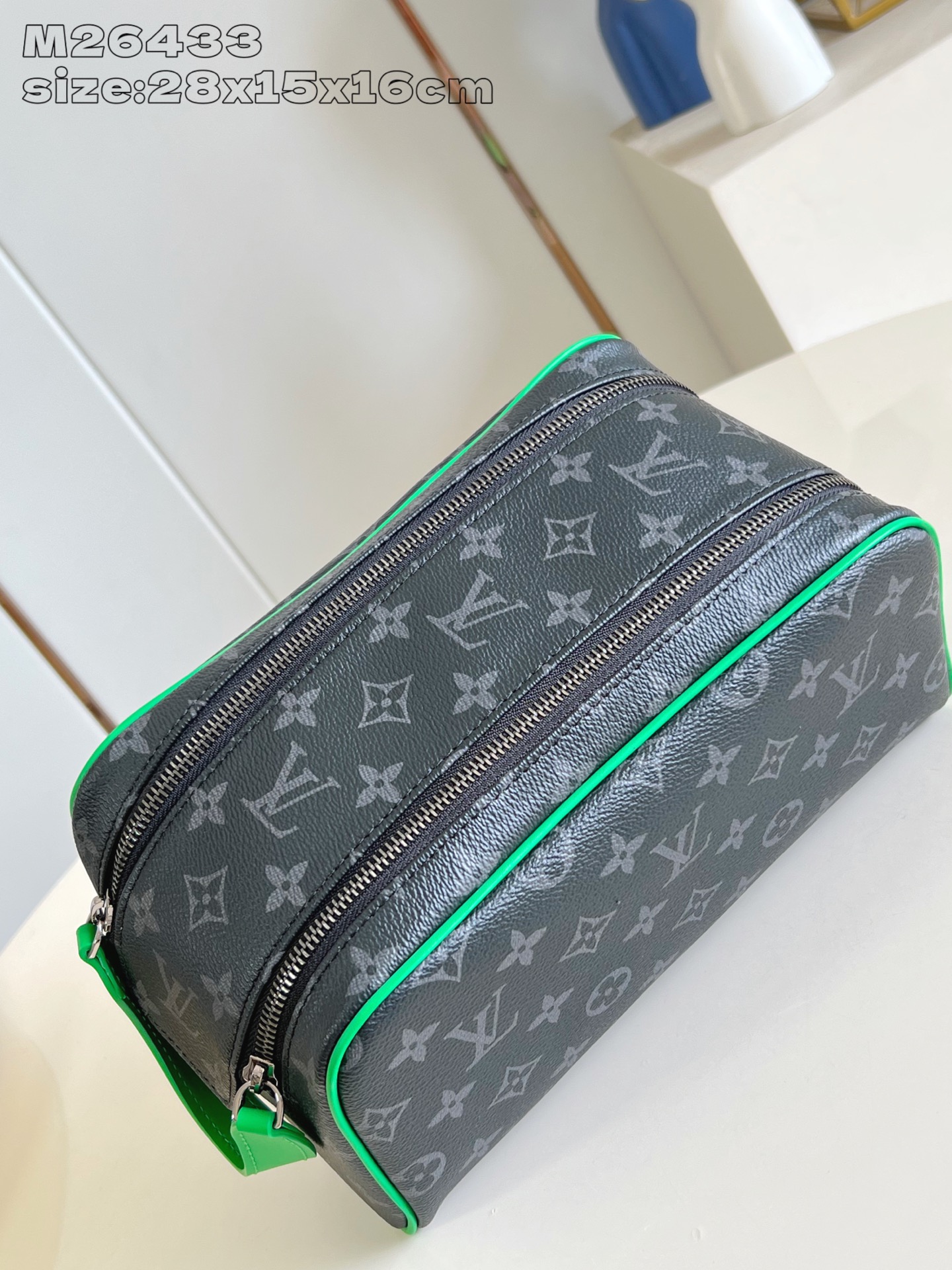 Bagsaaa LV M26433 Dopp Kit Black - 28cm